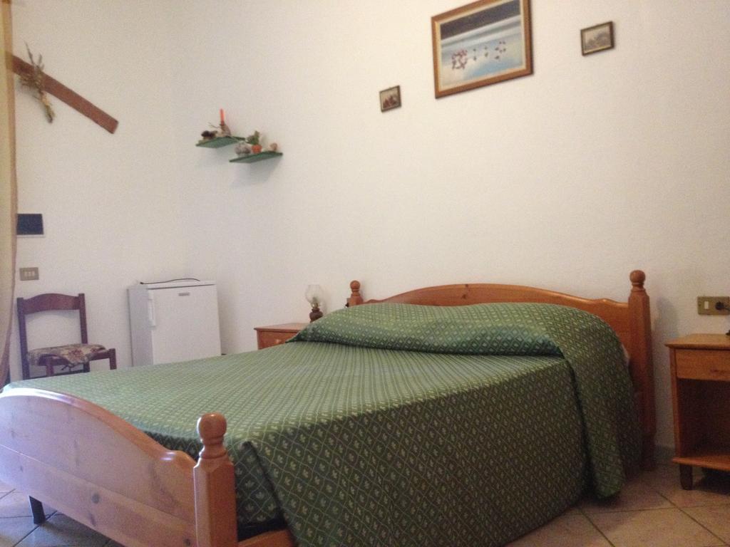 Il Ruscello Villa SantʼAnna Arresi Exteriör bild